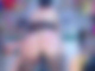 Live cam show with Bigass-dayla - Public Lovense on CamwithHer