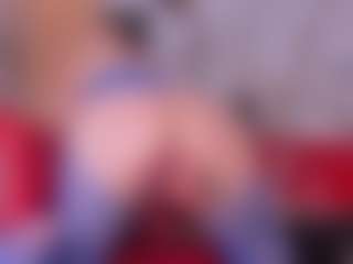 Live cam show with Bigass-dayla - Average on madthumbs