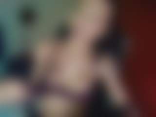 Live cam show with Laurens Sophia - Orgasm on Dolls Live
