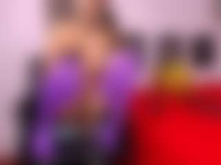 Live cam show with lenazoe - Fingering on Fit Hotties