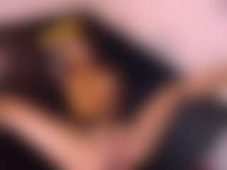 Live cam show with lenazoe - Fingering on Camsoda