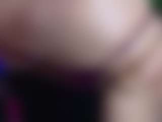 Live cam show with anymour - Big Ass MILF on Mixed Magazine Live