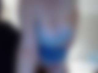 Live cam show with MaryX - Flashing on Camiplay Live