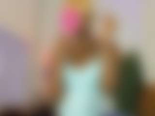 Live cam show with Camila360 - Camel Toe on PervPlay.com