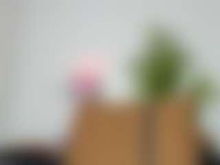 Spettacolo in cam dal vivo con Camila360 - Striptease su Camsoda
