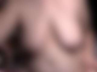Live cam show with curvymilfshake - Twerking on milfzrlive.com
