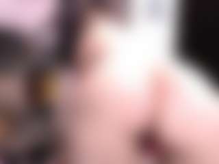 curvymilfshake MILF webcam performer live streaming