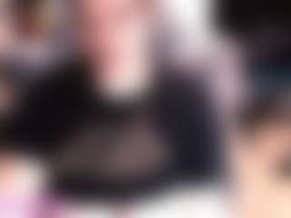 Live cam show with curvymilfshake - Moaning on Camiplay Live
