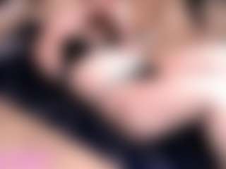 Live cam show with curvymilfshake - Green Eyes on CSO-WL