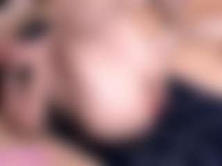 Live cam show with curvymilfshake - Ass Clapping on Chatstar