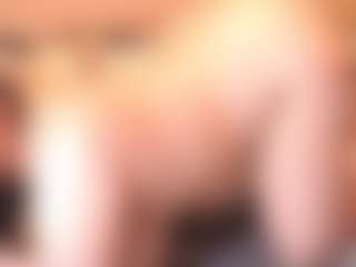 Live cam show with curvymilfshake - Green Eyes on Uber Horny