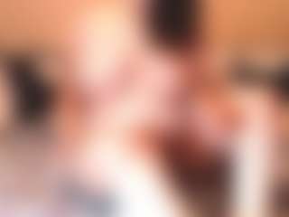 Live cam show with curvymilfshake - Green Eyes on fapnchat