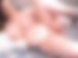 Live cam show with curvymilfshake - Moaning on Camiplay Live