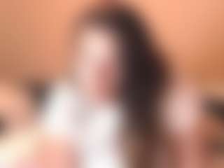 curvymilfshake MILF webcam performer live streaming