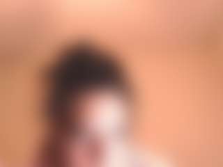 curvymilfshake MILF webcam performer live streaming