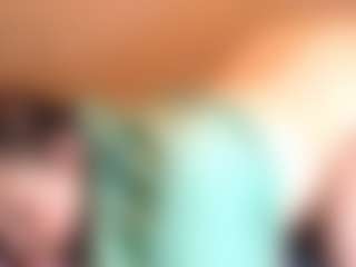 Live cam show with curvymilfshake - Moaning on StripNow