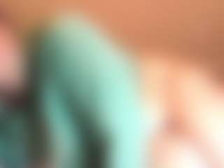 curvymilfshake MILF webcam performer live streaming