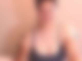 Live cam show with curvymilfshake - Moaning on madthumbs