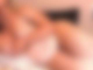 curvymilfshake MILF webcam performer live streaming