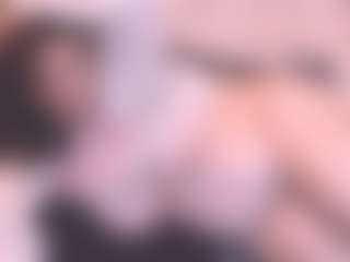 curvymilfshake MILF webcam performer live streaming