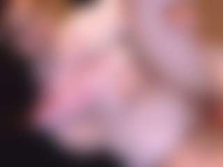 Live cam show with curvymilfshake - Twerking on Gym Cam Girls