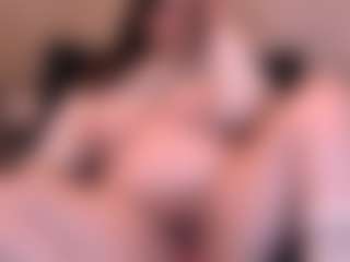 Live cam show with curvymilfshake - Moaning on Camsoda