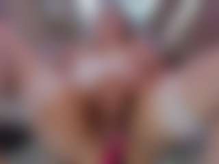 Live cam show with lilith-torres - Curvy Middle Aged on Mixed Magazine Live