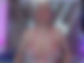 Live cam show with lilith-torres - Green Eyes on Mixed Magazine Live