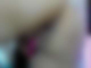 Live cam show with lilith-torres - Striptease on justonemore.cc