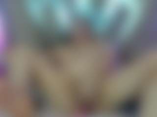 Live cam show with lilith-torres - Striptease Granny on Camsoda