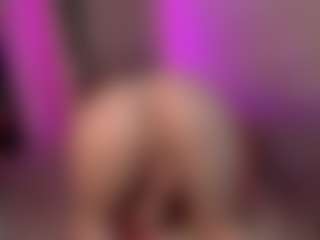 Live cam show with Genne - Blue Eyes on milfzrlive.com
