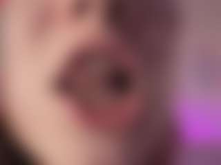 Live cam show with Genne - Spank Blonde Hair on dropp.cam