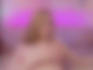 Live cam show with Genne - Fingers on SinfulBabes