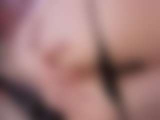 Live cam show with Genne - Solo on Camsoda