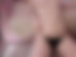 Live cam show with Genne - Small Tits on Camsoda