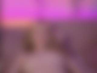 Live cam show with Genne - Young Adult on Camsoda