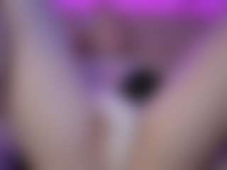 Live cam show with Genne - Oil on Uber Horny