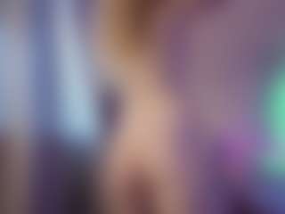 Live cam show with Genne - Sexy on Camsoda