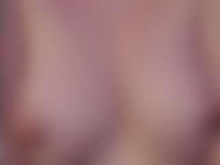Live cam show with Genne - Petite on hotwifechat.live