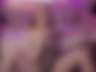 Live cam show with Genne - Petite on livesexfox.com