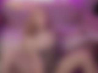 Live cam show with Genne - Brown Hair Toys on livesexfox.com