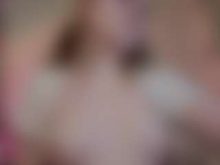 Live cam show with Genne - Petite on madthumbs