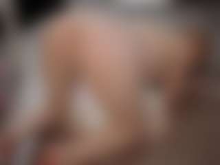 Genne's Live Sex Cam Show
