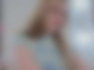 Live cam show with Genne - Oil on Camsoda