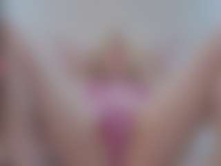 Live cam show with Genne - HD on Camsoda