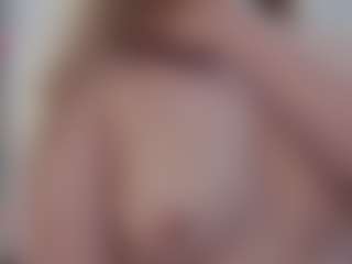 Genne's Live Sex Cam Show