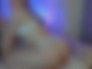 Live cam show with Genne - Striptease on hornycams.live
