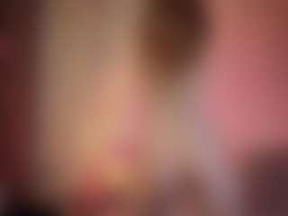 Spettacolo in cam dal vivo con Genne - Cute su Camsoda