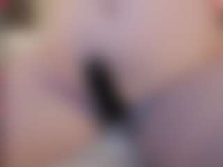 Live cam show with Genne - Brown Hair Teen (18+) on Camsoda