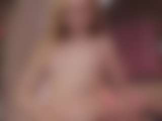 Live cam show with Genne - Blonde Hair on Camsoda